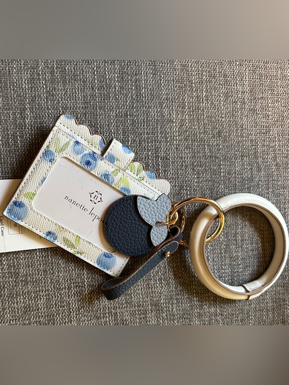 Nanette Lepore Floral Blue & White Scalloped Card Holder w/Blueberries Key Ring